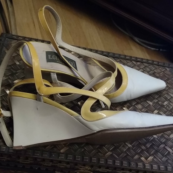 Shoes - Picture 9 of 15